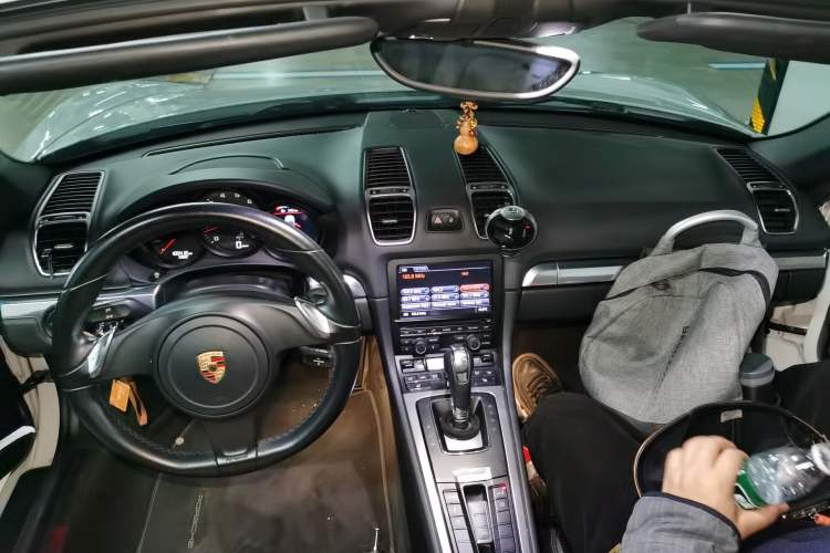 Used Porsche Boxster 2013 Boxster 2.7L Interior 2