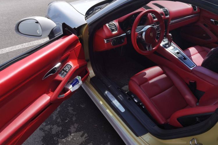 Used Porsche Boxster 2013 Boxster 2.7L Interior 3