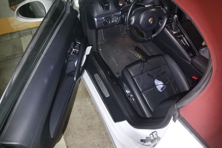 Used Porsche Boxster 2013 Boxster 2.7L Interior 3