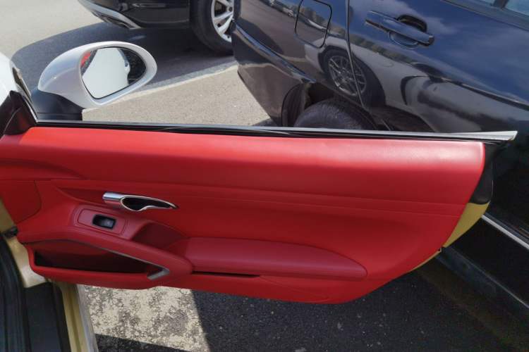 Used Porsche Boxster 2013 Boxster 2.7L Interior 5