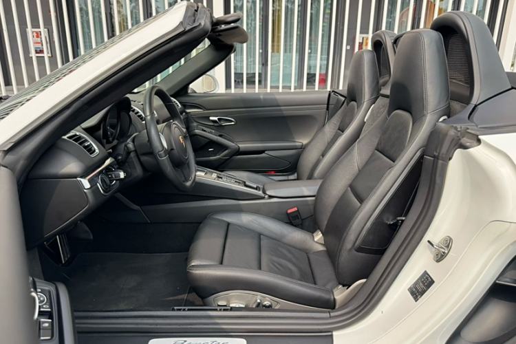 Used Porsche Boxster 2013 Boxster 2.7L Interior 6