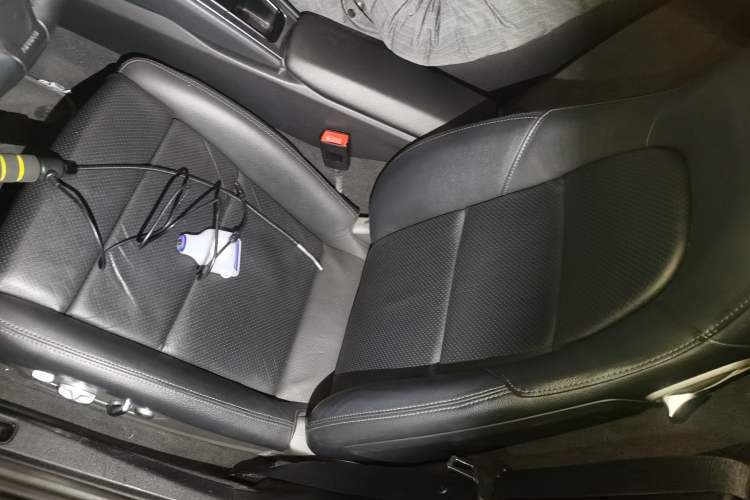 Used Porsche Boxster 2013 Boxster 2.7L Left Front Seat