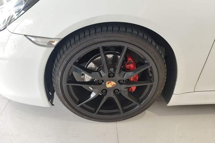 Used Porsche Boxster 2013 Boxster 2.7L Left Front Wheel Hub