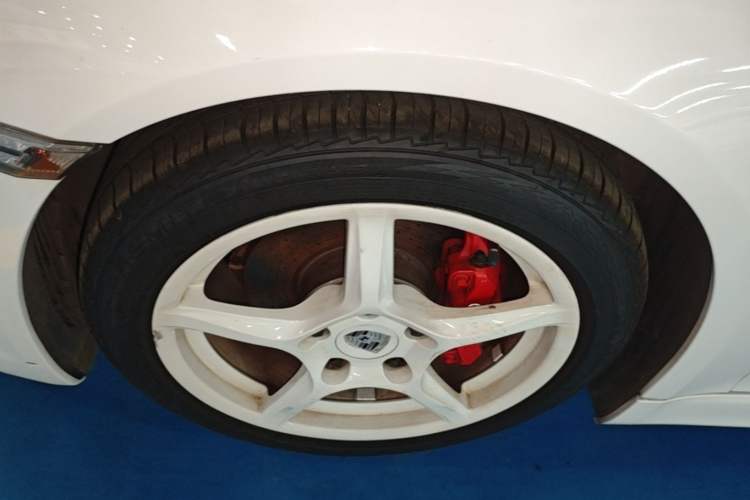 Used Porsche Boxster 2013 Boxster 2.7L Left Front Wheel Hub