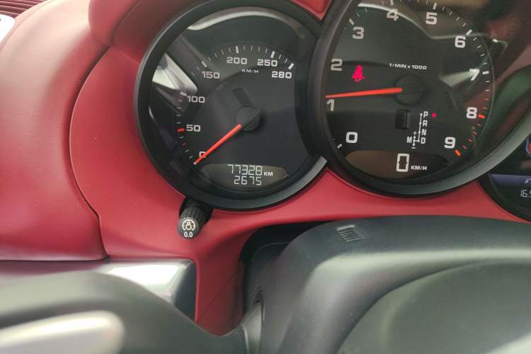 Used Porsche Boxster 2013 Boxster 2.7L Odometer Close Up