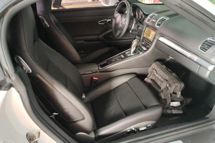 Used Porsche Boxster 2013 Boxster 2.7L Right Front Seat