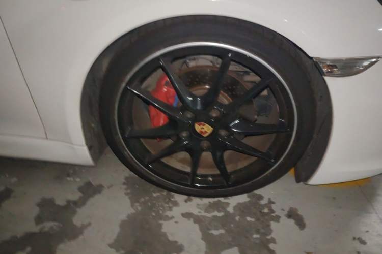 Used Porsche Boxster 2013 Boxster S 3.4L Right Front Wheel Hub