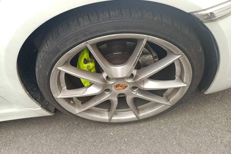 Used Porsche Boxster 2013 Boxster 2.7L Right Front Wheel Hub