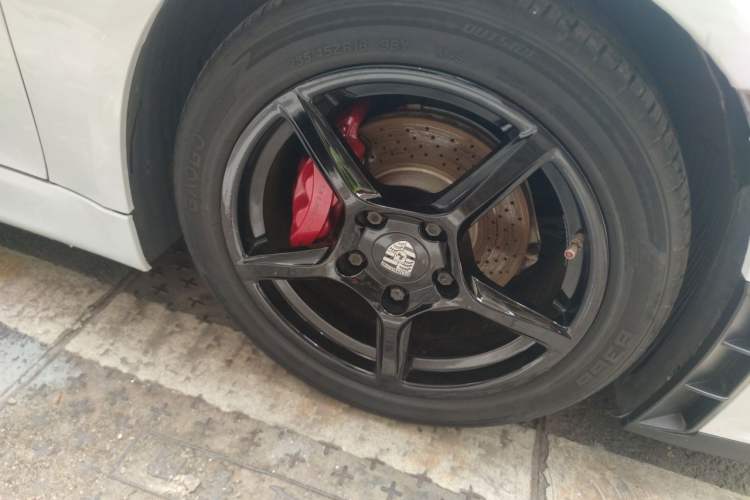 Used Porsche Boxster 2013 Boxster 2.7L Right Front Wheel Hub