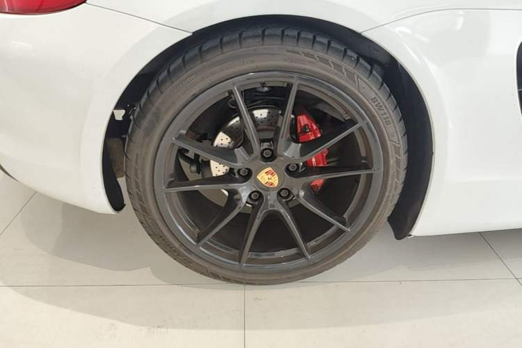 Used Porsche Boxster 2013 Boxster 2.7L Right Rear Wheel Hub