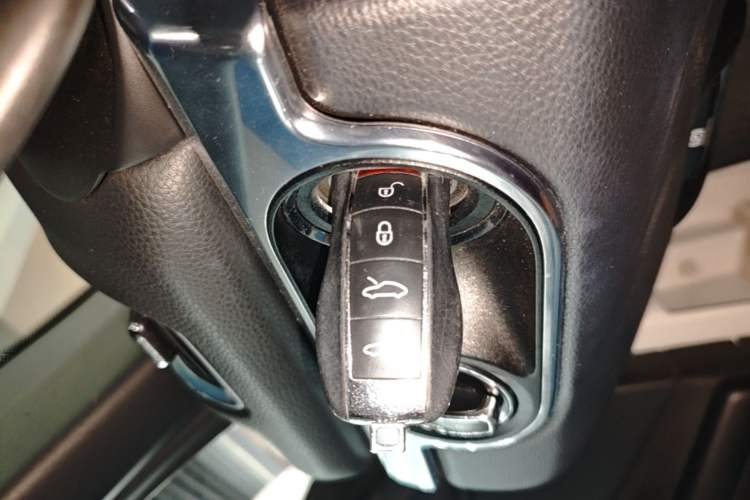 Used Porsche Boxster 2013 Boxster 2.7L Vehicle Key