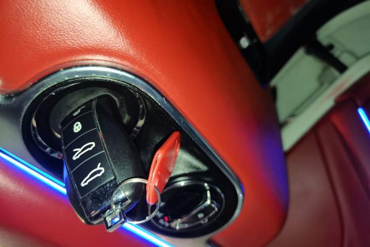 Used Porsche Boxster 2013 Boxster 2.7L Vehicle Key