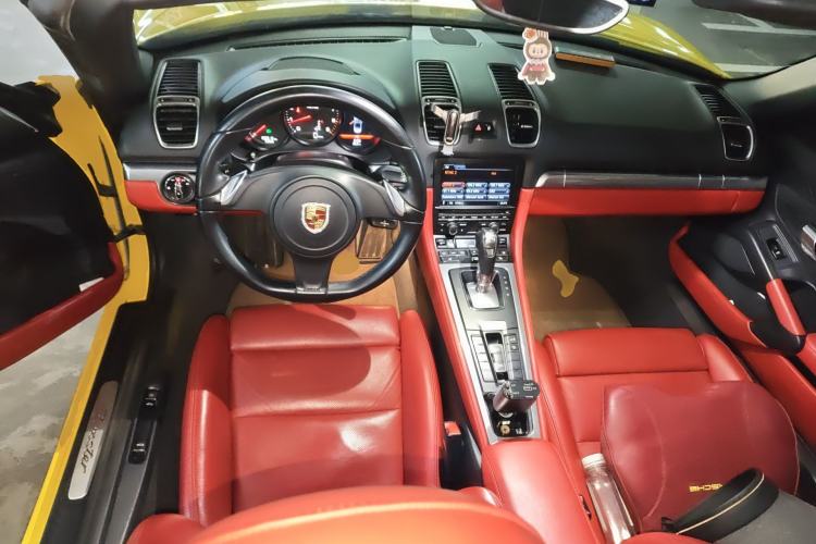 Used Porsche Boxster 2013 Boxster 2.7L Center Console