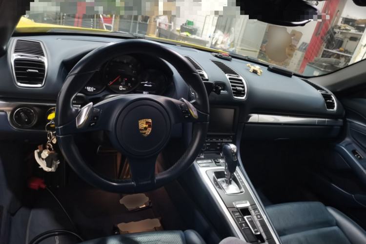 Used Porsche Boxster 2013 Boxster 2.7L Center Console