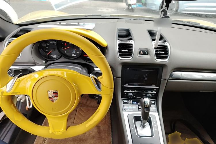 Used Porsche Boxster 2013 Boxster 2.7L Center Console