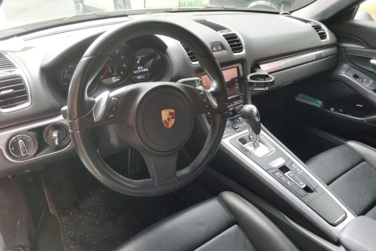Used Porsche Boxster 2013 Boxster 2.7L Center Console