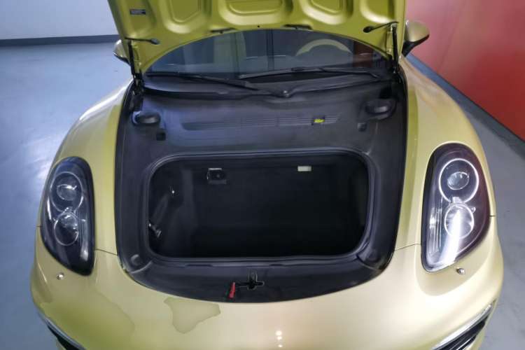 Used Porsche Boxster 2013 Boxster 2.7L Engine Bay
