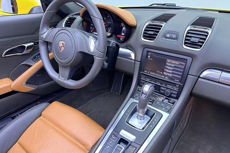 Used Porsche Boxster 2013 Boxster 2.7L Interior 3