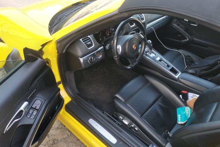 Used Porsche Boxster 2013 Boxster 2.7L Interior 3