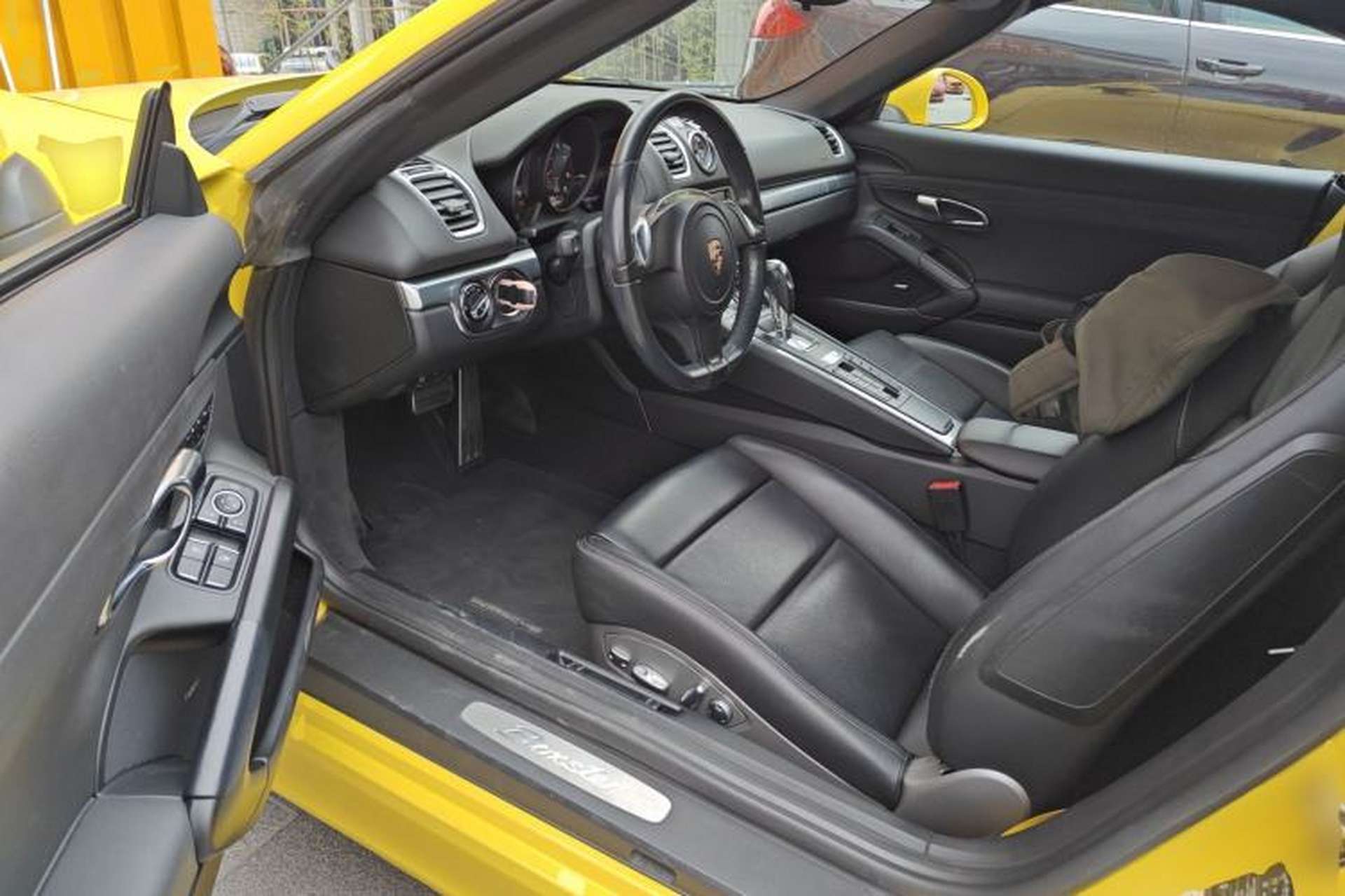 Used Porsche Boxster 2013 Boxster 2.7L Left Front Seat