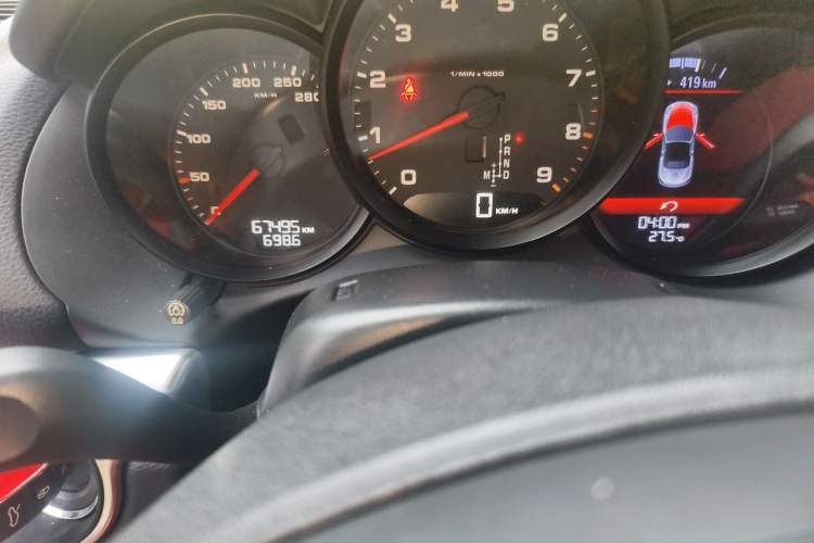 Used Porsche Boxster 2013 Boxster 2.7L Odometer Close Up