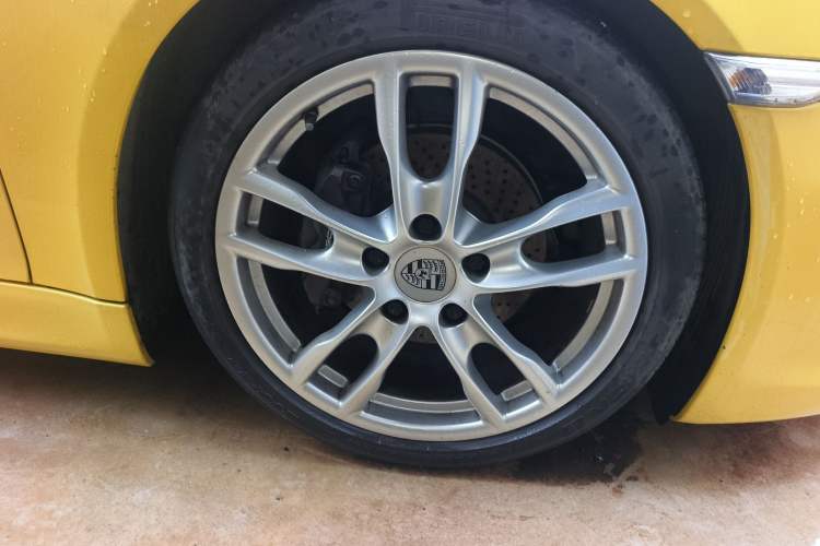 Used Porsche Boxster 2013 Boxster 2.7L Right Front Wheel Hub