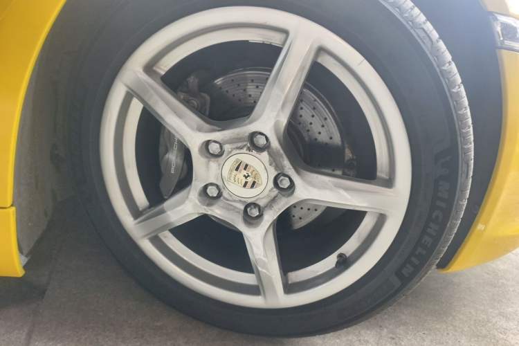 Used Porsche Boxster 2013 Boxster 2.7L Right Front Wheel Hub