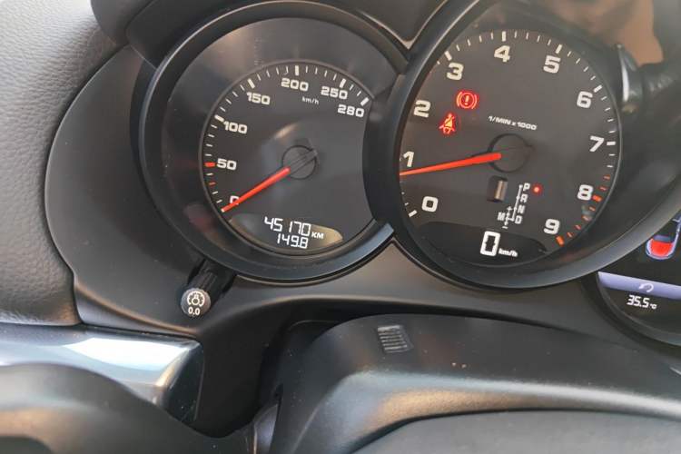 Used Porsche Boxster 2015 Boxster Style Edition 2.7L Odometer Close Up