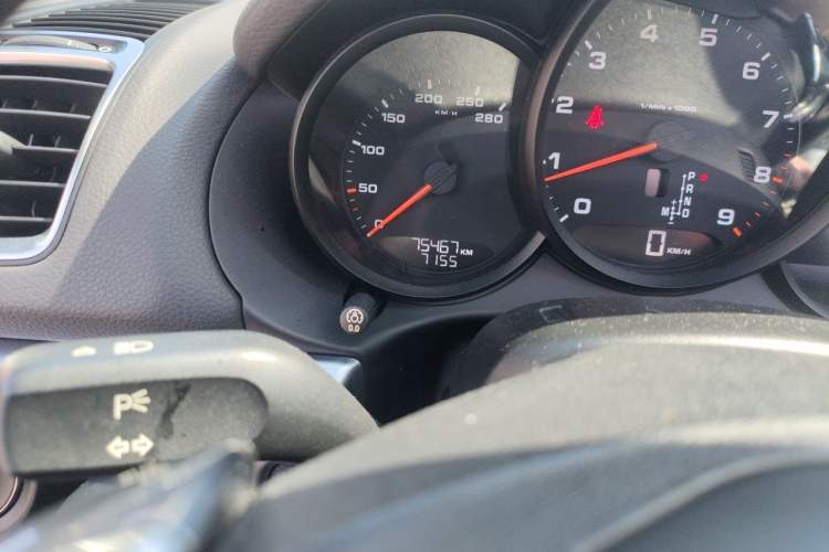 Used Porsche Boxster 2015 Boxster Style Edition 2.7L Odometer Close Up