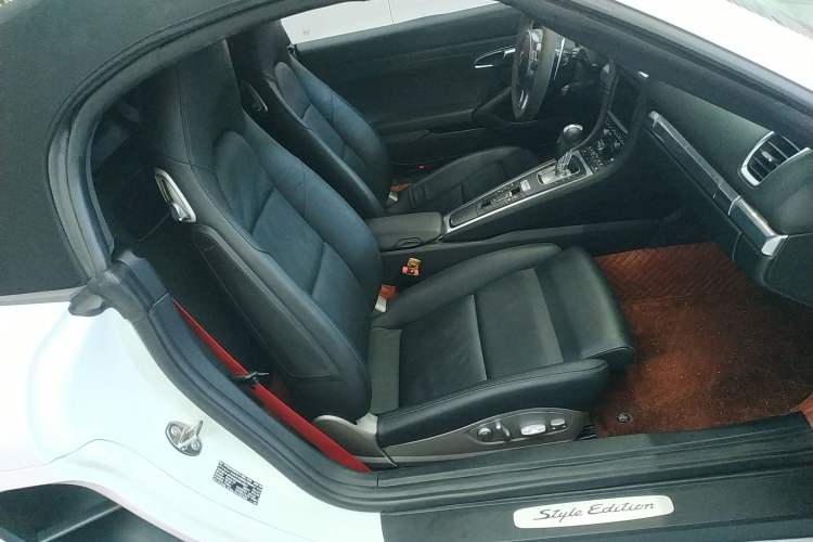 Used Porsche Boxster 2015 Boxster Style Edition 2.7L Right Front Seat