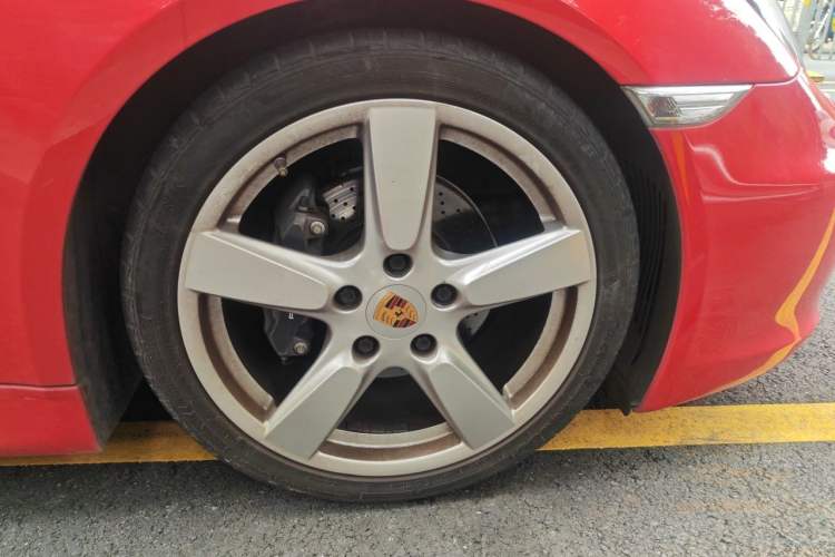 Used Porsche Boxster 2015 Boxster Style Edition 2.7L Right Front Wheel Hub