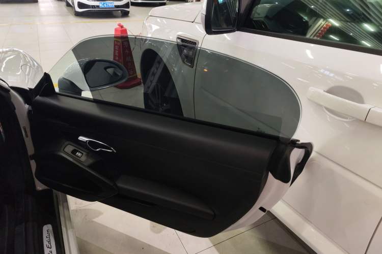 Used Porsche Boxster 2015 Boxster Style Edition 2.7L Interior 6