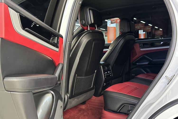 Used Porsche Cayenne 2024 Cayenne 3.0T Interior 2