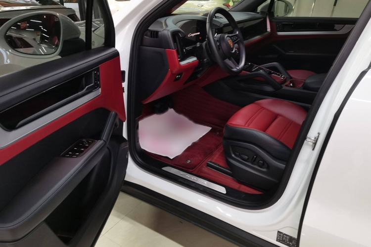 Used Porsche Cayenne 2024 Cayenne 3.0T Left Front Seat