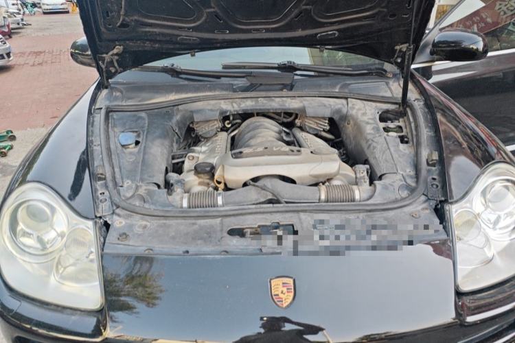 Used Porsche Cayenne  Engine Bay