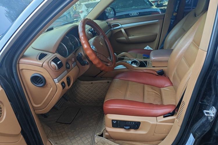 Used Porsche Cayenne  Left Front Seat