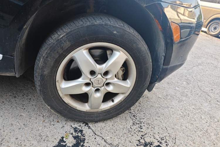 Used Porsche Cayenne  Right Front Wheel Hub