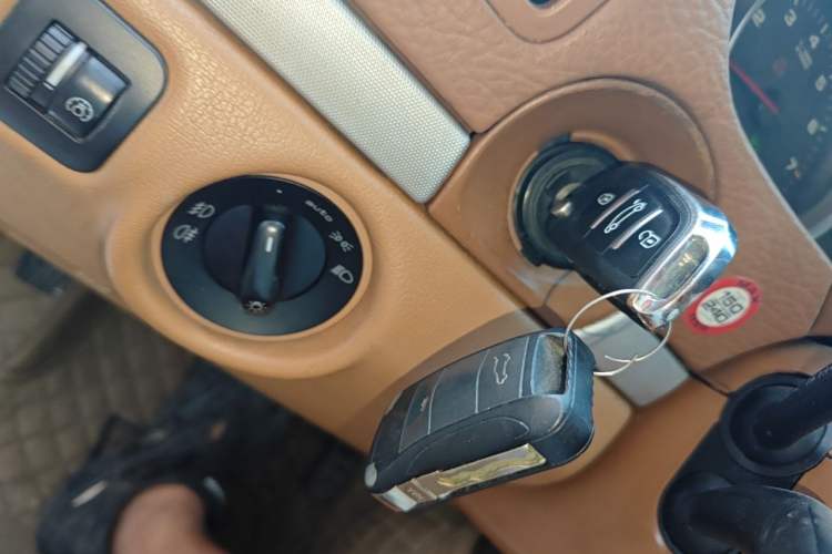 Used Porsche Cayenne  Vehicle Key