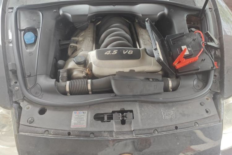 Used Porsche Cayenne 2006 Cayenne S 4.5L AT Engine Bay