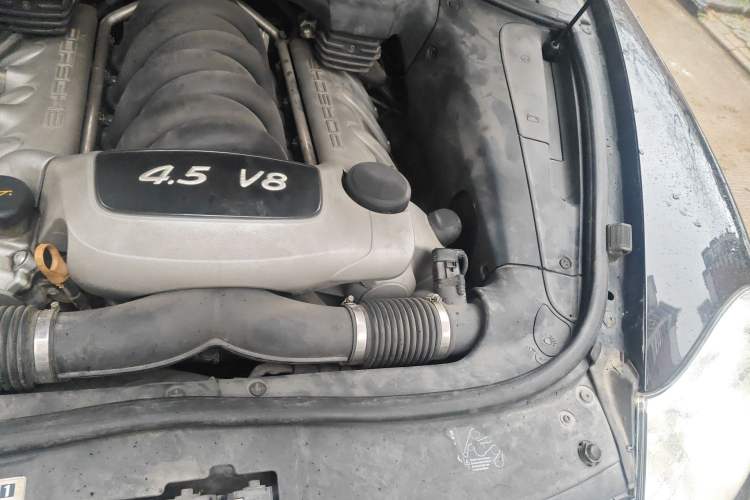 Used Porsche Cayenne 2006 Cayenne S 4.5L AT Engine Bay Left