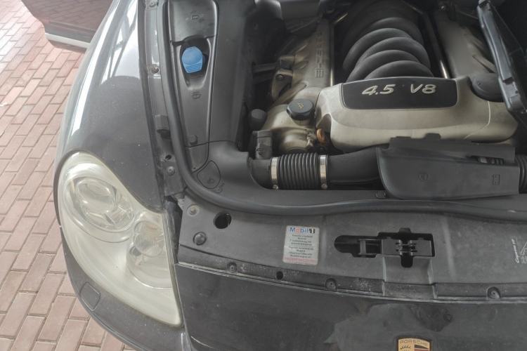 Used Porsche Cayenne 2006 Cayenne S 4.5L AT Engine Bay Right