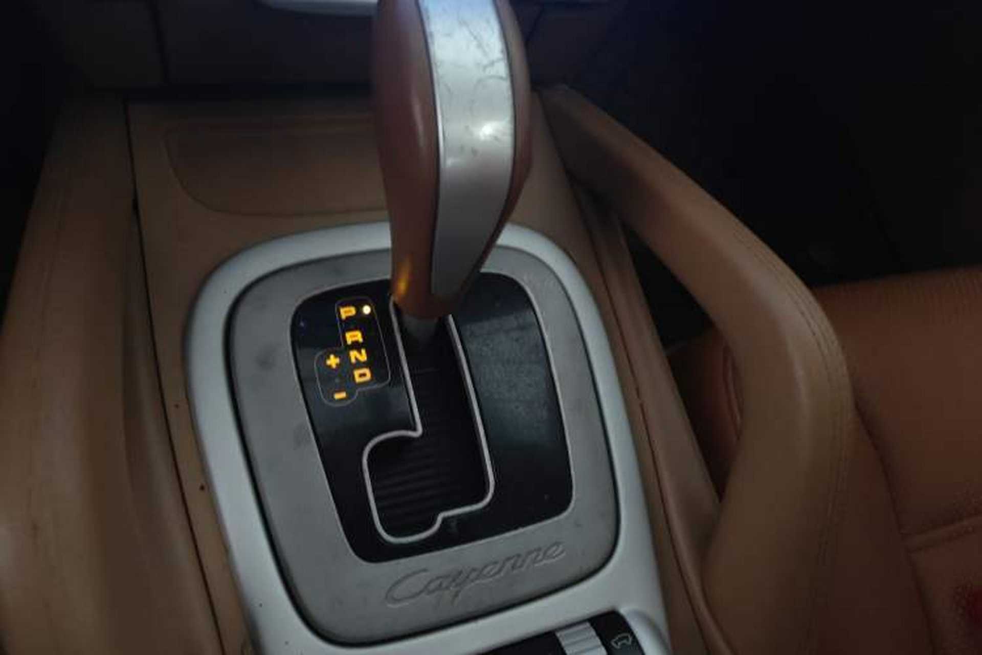 Used Porsche Cayenne 2006 Cayenne S 4.5L AT Gear Lever