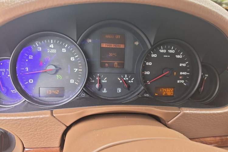 Used Porsche Cayenne 2006 Cayenne 3.2L AT Instrument Cluster