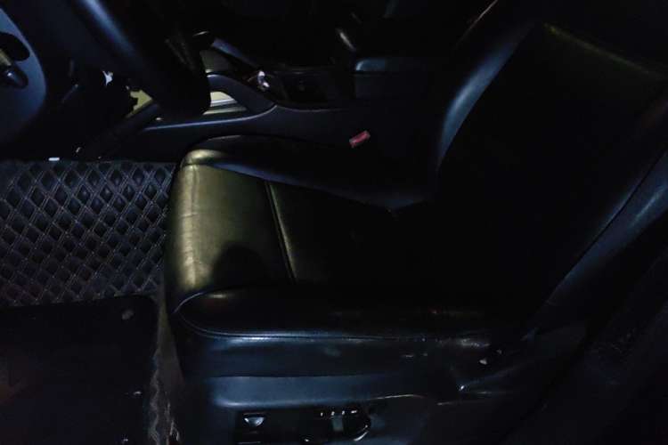 Used Porsche Cayenne 2006 Cayenne 3.2L AT Left Front Seat