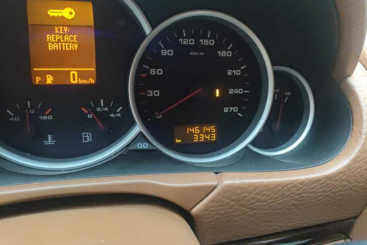 Used Porsche Cayenne 2006 Cayenne S 4.5L AT Odometer Close Up