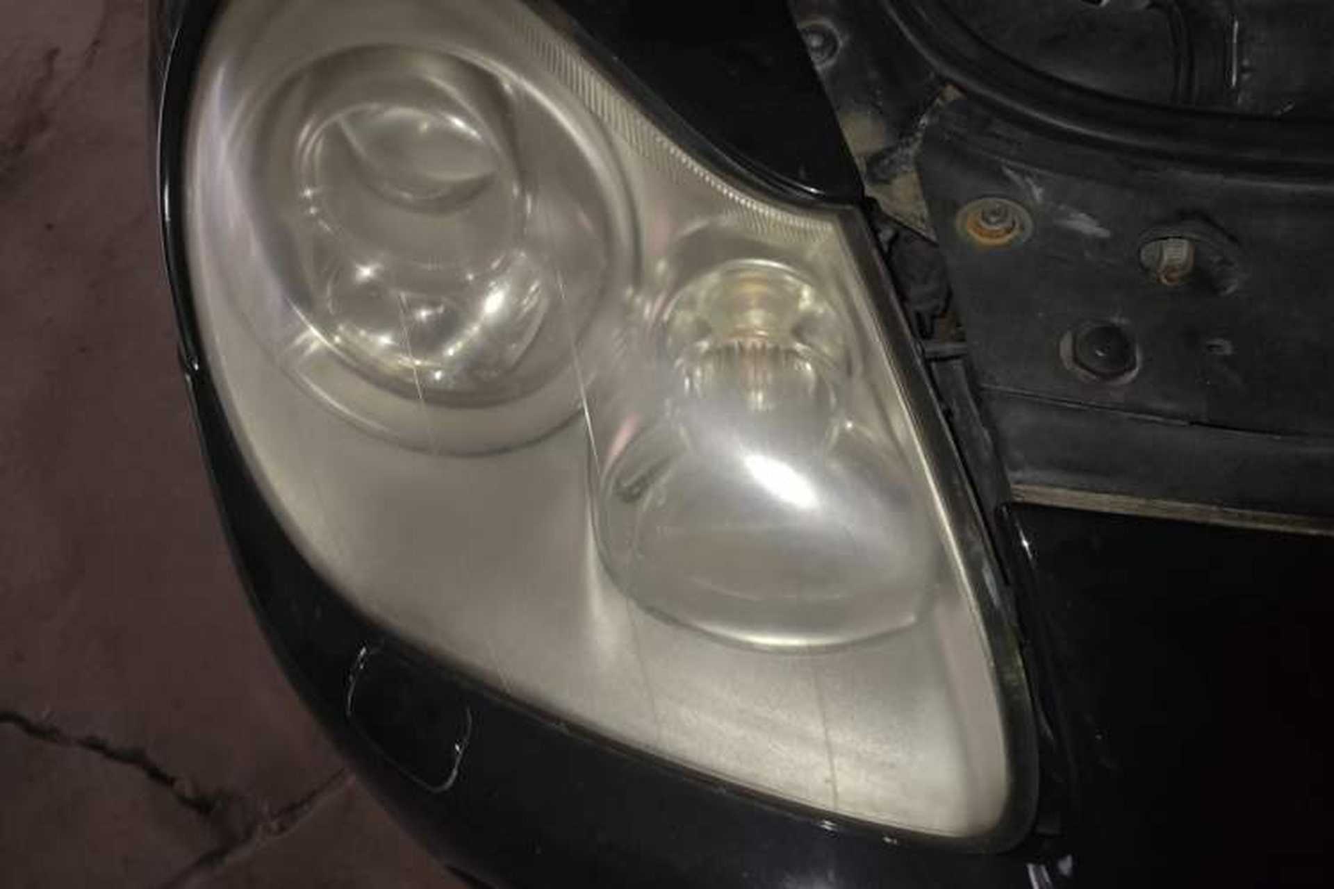 Used Porsche Cayenne 2006 Cayenne S 4.5L AT Right Front Headlight