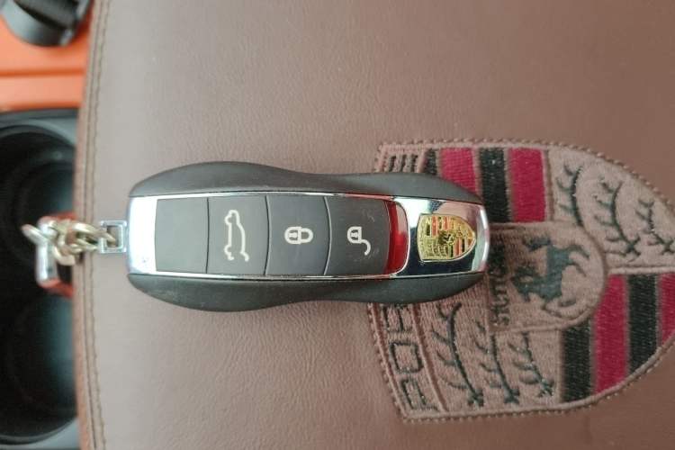 Used Porsche Cayenne 2006 Cayenne 3.2L AT Vehicle Key