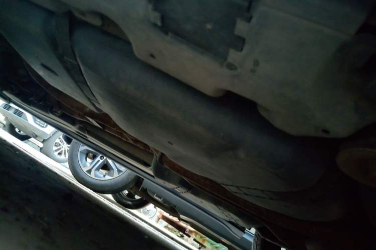 Used Porsche Cayenne 2006 Cayenne S 4.5L AT Chassis Rear Left