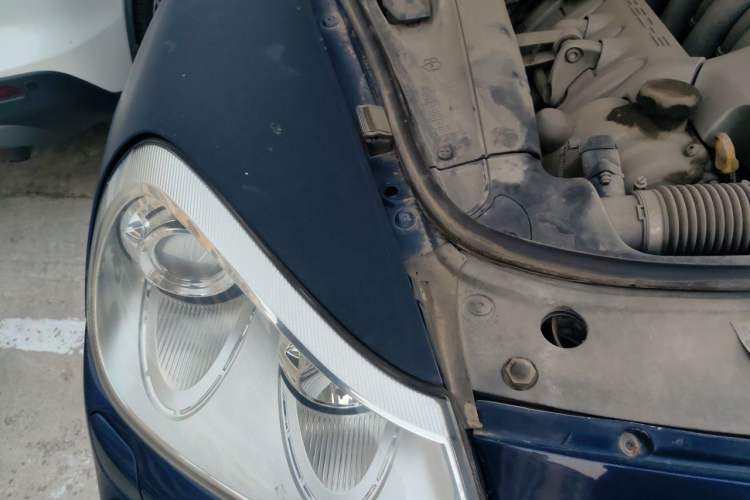 Used Porsche Cayenne 2006 Cayenne S 4.5L AT Engine Bay Right