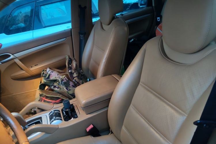 Used Porsche Cayenne 2006 Cayenne S 4.5L AT Left Front Seat